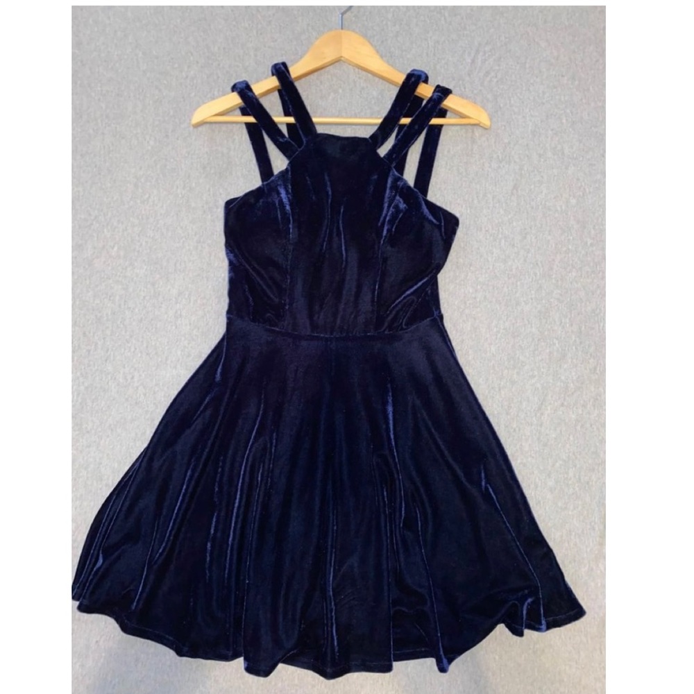 Navy blue velvet short formal dress. Size 5/6